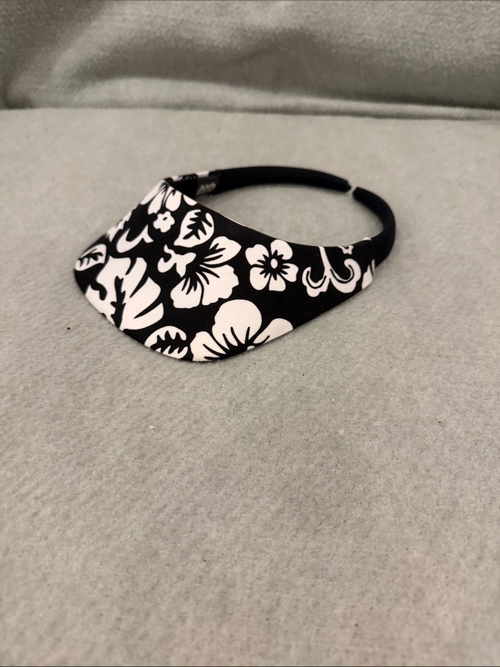 No Headache Black and White Floral Golf Beach Visor